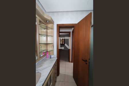 Apartamento à venda com 253m², 3 quartos e 2 vagas Apartamento à venda com 253m², 3 quartos e 2 vagasBanheiro Social