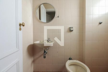 Apartamento para alugar com 180m², 4 quartos e 3 vagas Apartamento para alugar com 180m², 4 quartos e 3 vagasBanheiro de serviço