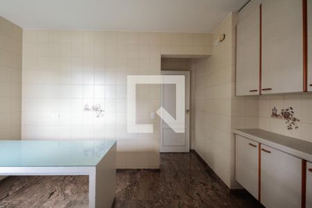 Apartamento para alugar com 180m², 4 quartos e 3 vagas Apartamento para alugar com 180m², 4 quartos e 3 vagasCozinha