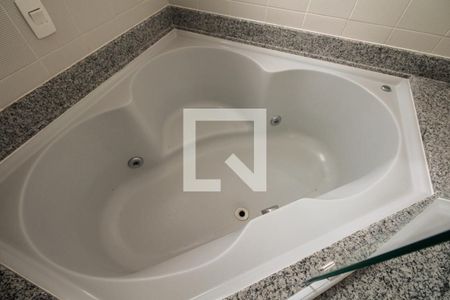 Apartamento para alugar com 180m², 4 quartos e 3 vagas Apartamento para alugar com 180m², 4 quartos e 3 vagasBanheiro Suíte 2