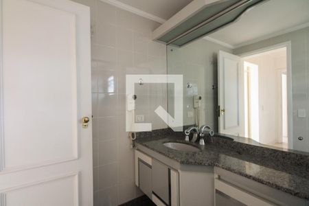 Apartamento para alugar com 180m², 4 quartos e 3 vagas Apartamento para alugar com 180m², 4 quartos e 3 vagasBanheiro Suíte 2
