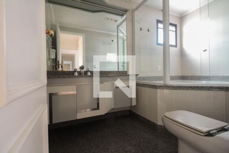 Apartamento para alugar com 180m², 4 quartos e 3 vagas Apartamento para alugar com 180m², 4 quartos e 3 vagasBanheiro Suíte 2
