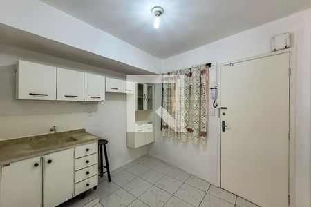 Cozinha de apartamento para alugar com 1 quarto, 40m² em Aclimação, São Paulo