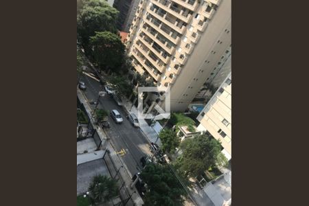 Apartamento à venda com 303m², 4 quartos e 3 vagas Apartamento à venda com 303m², 4 quartos e 3 vagasVista