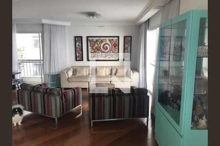 Apartamento à venda com 303m², 4 quartos e 3 vagas Apartamento à venda com 303m², 4 quartos e 3 vagasSala
