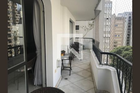 Apartamento à venda com 303m², 4 quartos e 3 vagas Apartamento à venda com 303m², 4 quartos e 3 vagasvaranda