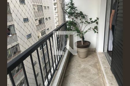 Apartamento à venda com 303m², 4 quartos e 3 vagas Apartamento à venda com 303m², 4 quartos e 3 vagasvaranda