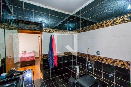 Casa para alugar com 280m², 2 quartos e 2 vagasBanheiro do quarto 1