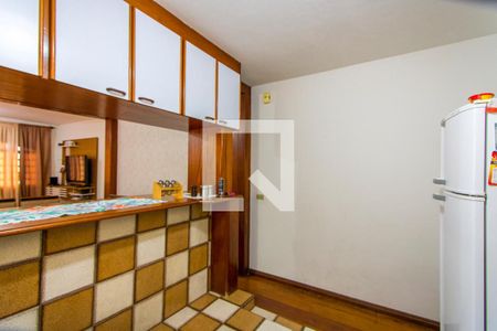 Casa para alugar com 280m², 2 quartos e 2 vagasCozinha