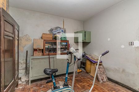 Casa à venda com 249m², 4 quartos e 3 vagas Casa à venda com 249m², 4 quartos e 3 vagasQuarto 3