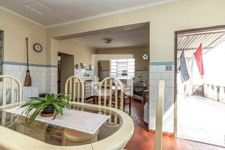 Casa à venda com 249m², 4 quartos e 3 vagas Casa à venda com 249m², 4 quartos e 3 vagasCozinha 1