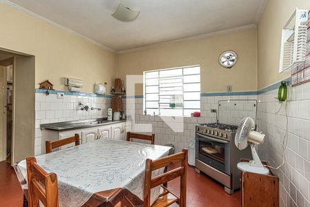 Casa à venda com 249m², 4 quartos e 3 vagas Casa à venda com 249m², 4 quartos e 3 vagasCozinha 1