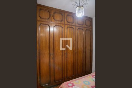 Casa para alugar com 300m², 3 quartos e 3 vagas Casa para alugar com 300m², 3 quartos e 3 vagasQuarto 2