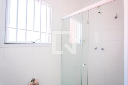 Casa à venda com 174m², 3 quartos e 2 vagasBanheiro do quarto 1