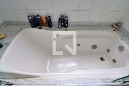 Apartamento à venda com 130m², 3 quartos e 2 vagasBanheiro da Suíte