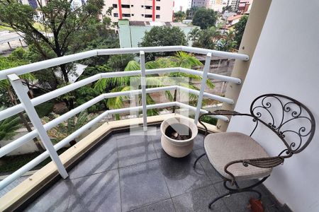 Apartamento à venda com 130m², 3 quartos e 2 vagasVaranda da Suíte