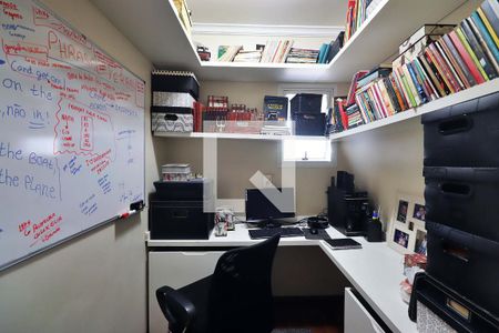 Apartamento à venda com 130m², 3 quartos e 2 vagasEscritório