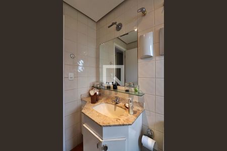 Apartamento à venda com 130m², 3 quartos e 2 vagasBanheiro Social