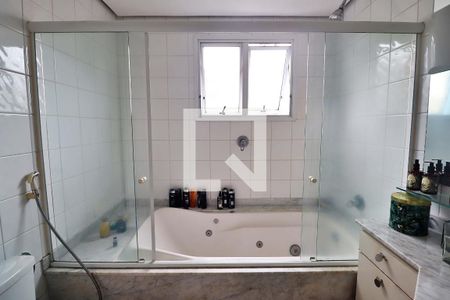 Apartamento à venda com 130m², 3 quartos e 2 vagasBanheiro da Suíte