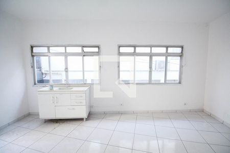 Sala / Cozinha de apartamento para alugar com 1 quarto, 45m² em Jardim Marisa, São Paulo
