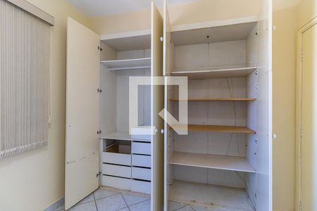 Apartamento à venda com 97m², 3 quartos e 1 vagaQuarto 2 - Armários