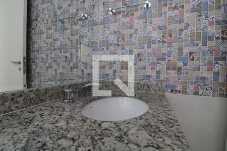 Apartamento para alugar com 117m², 3 quartos e 2 vagasPia banheiro da suíte