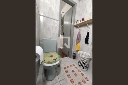 Casa à venda com 120m², 3 quartos e 2 vagasBanheiro da Suíte