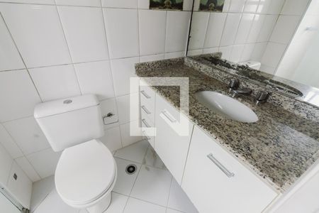 Apartamento para alugar com 80m², 3 quartos e 1 vaga Apartamento para alugar com 80m², 3 quartos e 1 vagaBanheiro da Suíte 1
