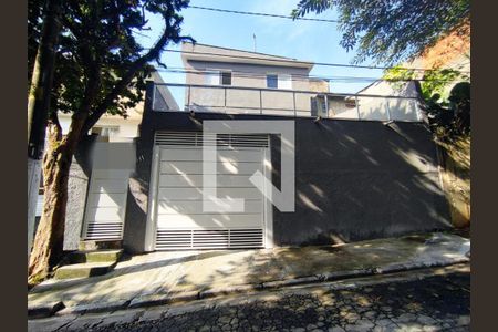 Casa à venda com 300m², 4 quartos e 3 vagasFachada