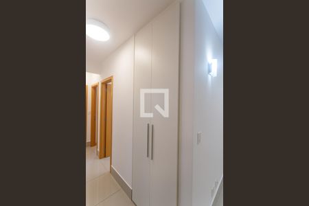Corredor de apartamento para alugar com 3 quartos, 95m² em Funcionários, Belo Horizonte