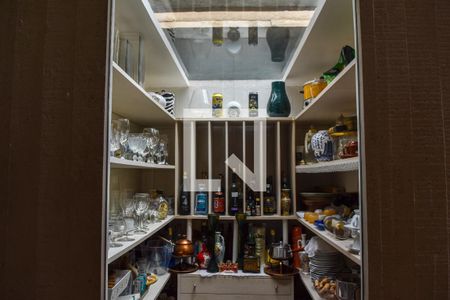 Casa à venda com 1879m², 8 quartos e 8 vagasGuarda Louça