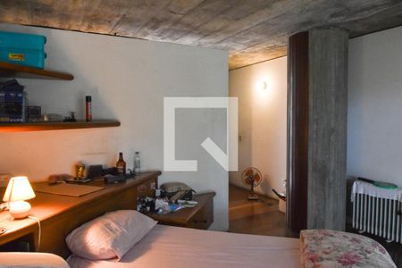 Casa à venda com 1879m², 8 quartos e 8 vagasQuarto 2 - Suíte