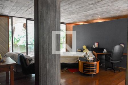 Casa à venda com 1879m², 8 quartos e 8 vagasQuarto 1 - Suíte