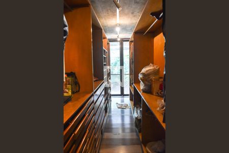 Casa à venda com 1879m², 8 quartos e 8 vagasCloset do quarto 1