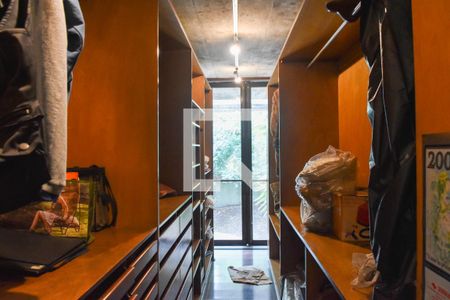 Casa à venda com 1879m², 8 quartos e 8 vagasCloset do quarto 1