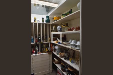 Casa à venda com 1879m², 8 quartos e 8 vagasGuarda Louça