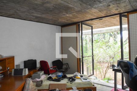 Casa à venda com 1879m², 8 quartos e 8 vagasQuarto 3 - Suíte