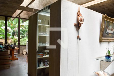 Casa à venda com 1879m², 8 quartos e 8 vagasGuarda Louça