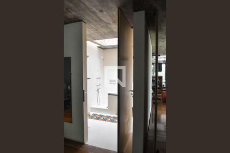 Casa à venda com 1879m², 8 quartos e 8 vagasEntrada para o Banheiro da Suíte