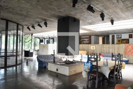 Sala de casa à venda com 8 quartos, 1879m² em Jardim Santa Helena, São Paulo