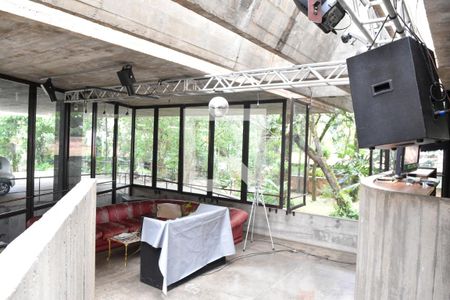 Sala de casa à venda com 8 quartos, 1879m² em Jardim Santa Helena, São Paulo