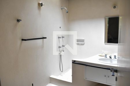 Casa à venda com 1879m², 8 quartos e 8 vagasBanheiro da Suíte