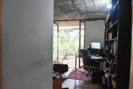 Casa à venda com 1879m², 8 quartos e 8 vagasEntrada para Suite