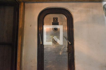 Casa à venda com 1879m², 8 quartos e 8 vagasPorta da Adega