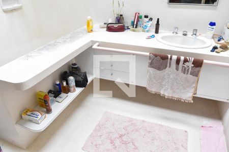 Casa à venda com 1879m², 8 quartos e 8 vagasBanheiro da Suíte