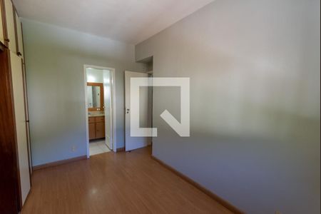 Apartamento à venda com 70m², 2 quartos e 2 vagas Apartamento à venda com 70m², 2 quartos e 2 vagasSuíte