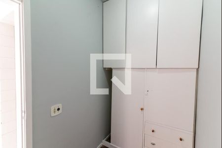 Apartamento à venda com 70m², 2 quartos e 2 vagas Apartamento à venda com 70m², 2 quartos e 2 vagasQuarto de Serviço