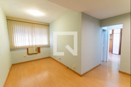 Sala de apartamento à venda com 2 quartos, 70m² em Grajaú, Rio de Janeiro