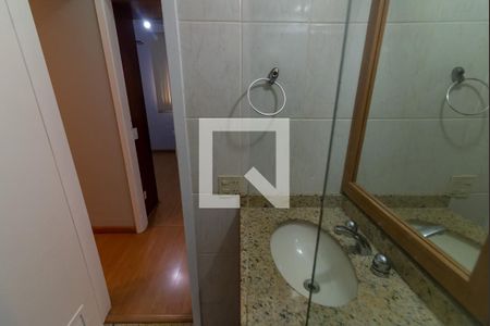 Apartamento à venda com 70m², 2 quartos e 2 vagas Apartamento à venda com 70m², 2 quartos e 2 vagasBanheiro Social