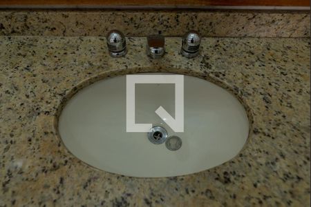 Apartamento à venda com 70m², 2 quartos e 2 vagas Apartamento à venda com 70m², 2 quartos e 2 vagasBanheiro da Suíte